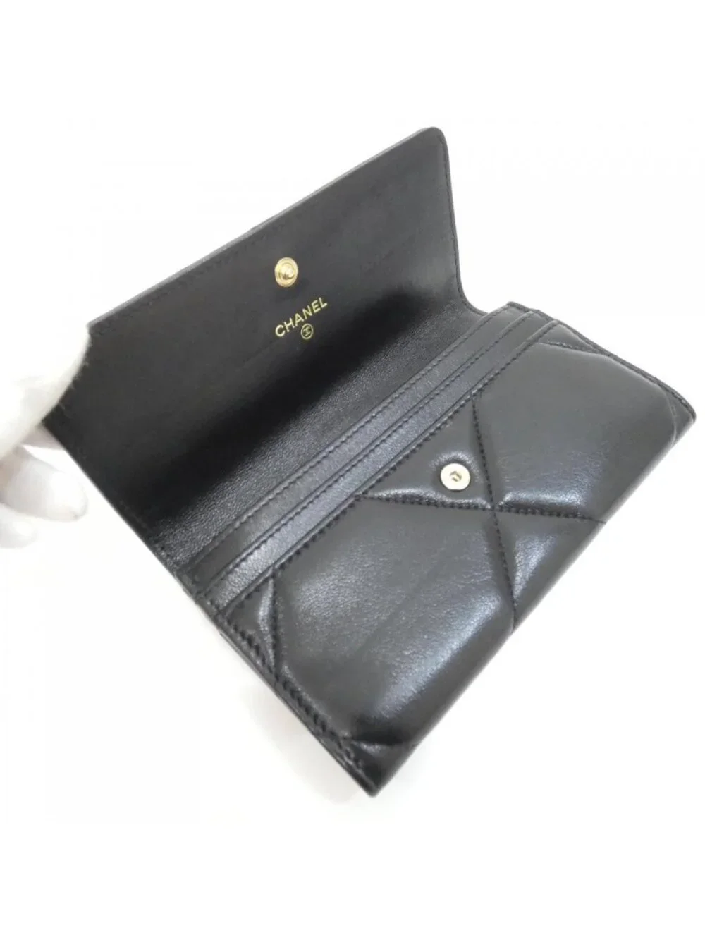 Chanel 19 Line Wallet
